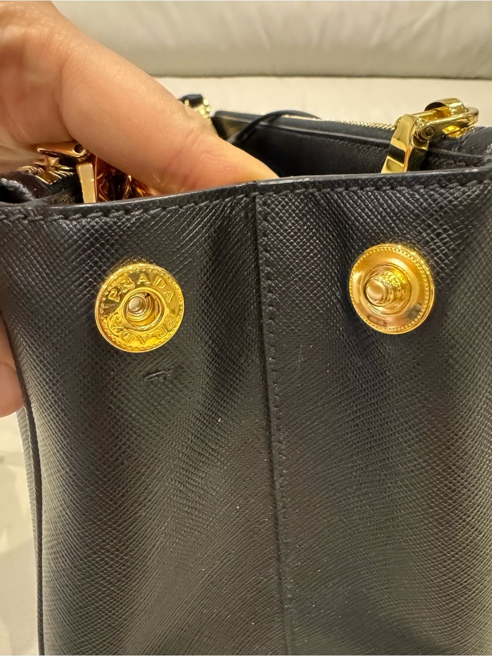 [Authentic] PRADA Saffiano Lux Galleria Medium Double Zip Tote in Black - Picture 10 of 16